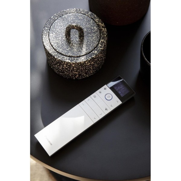 Внутрішній блок мультиспліт-системи Daikin Emura White FTXJ20AW