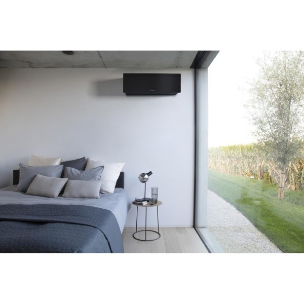 Внутрішній блок мультиспліт-системи Daikin Emura Black FTXJ25AB