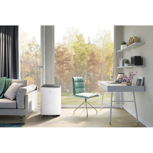 Мобільний кондиціонер Electrolux EXP26U338CW