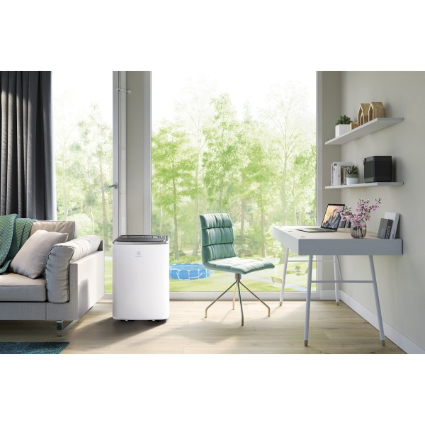 Мобільний кондиціонер Electrolux EXP26U338HW