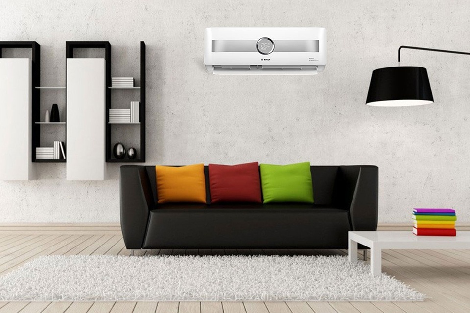 Bosch Climate 8500 RAC на стіні